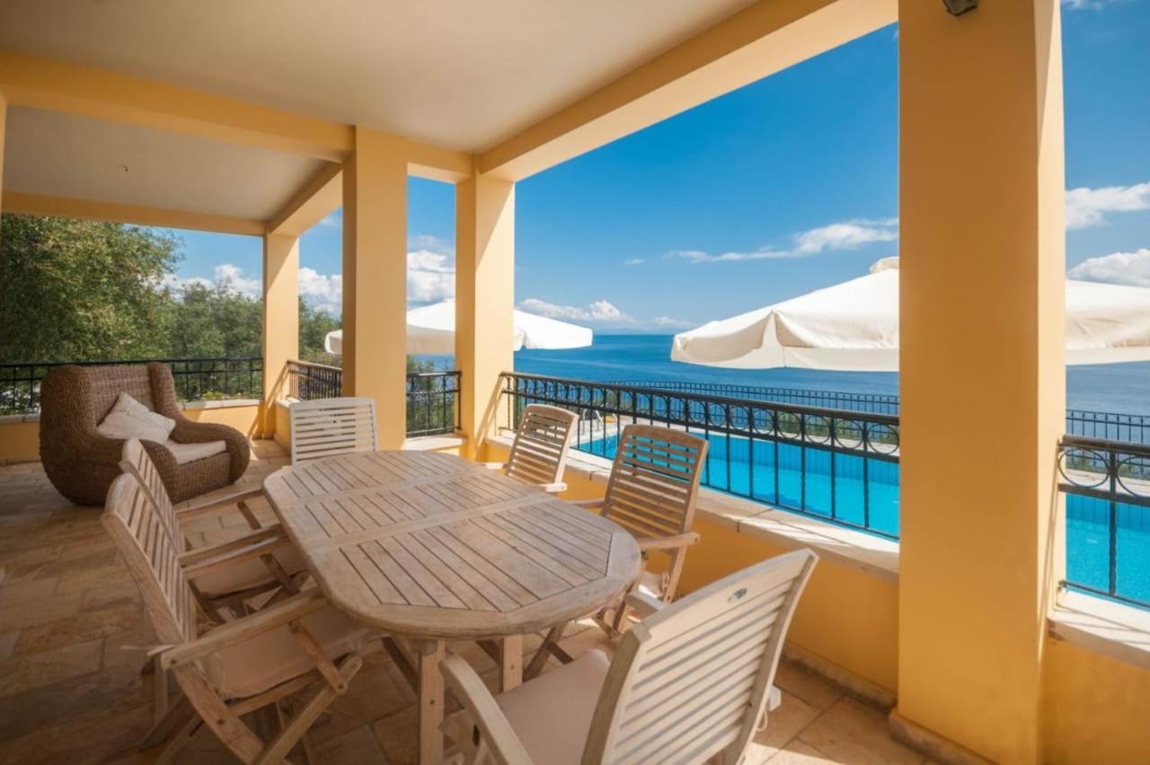 Villa Spyros Nisaki  外观 照片